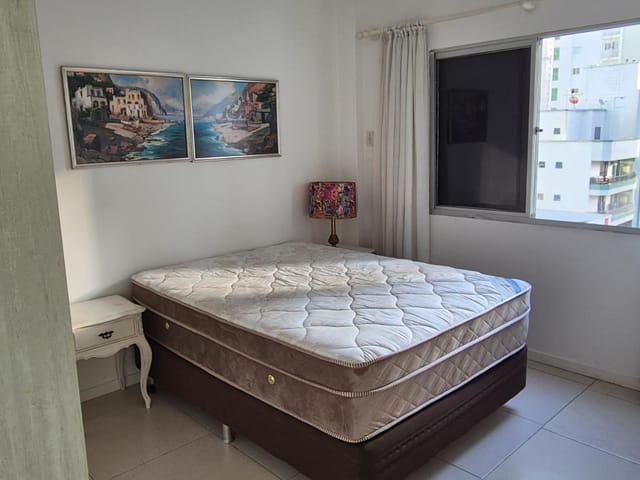 Apartamento com 100m² 3 quartos e 2 banheiros, à venda, no bairro Centro em Balneário Camboriú