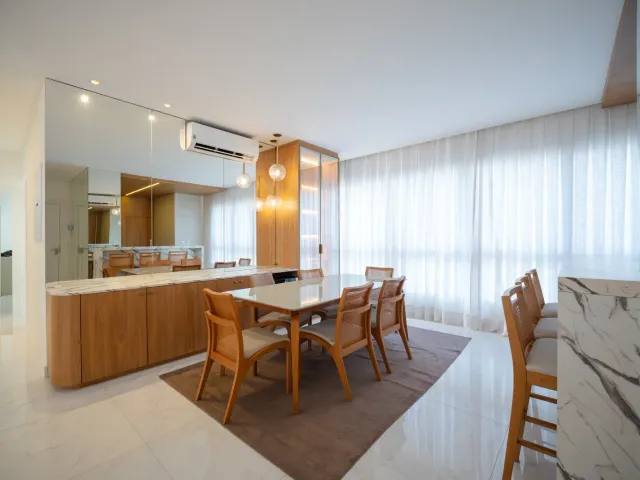 Apartamento com 136m² 4 quartos e 5 banheiros, à venda, no bairro Centro em Balneário Camboriú
