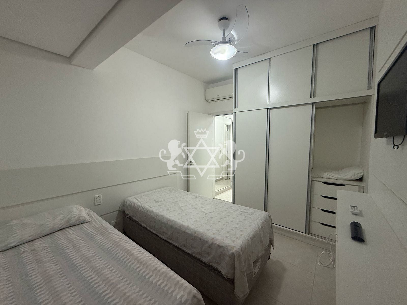 Apartamento à venda com 2 quartos, 79m² - Foto 34