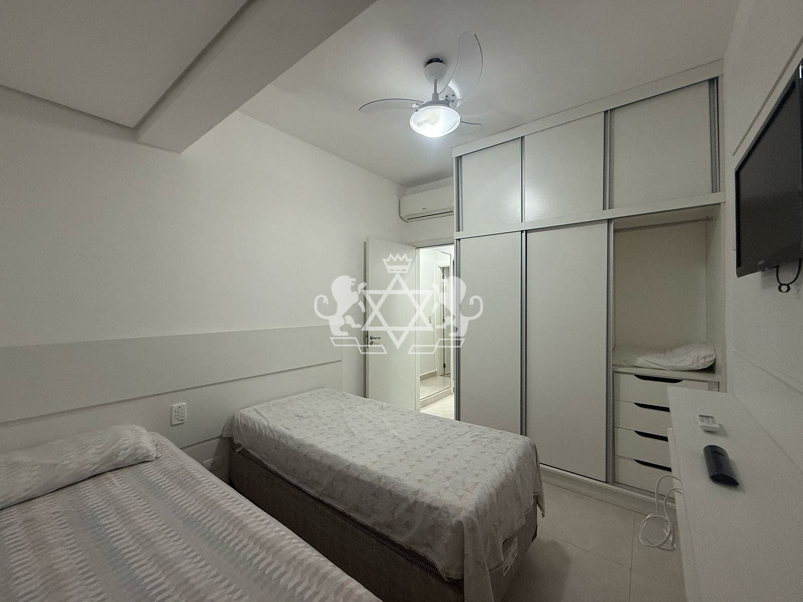 Apartamento à venda com 2 quartos, 79m² - Foto 33