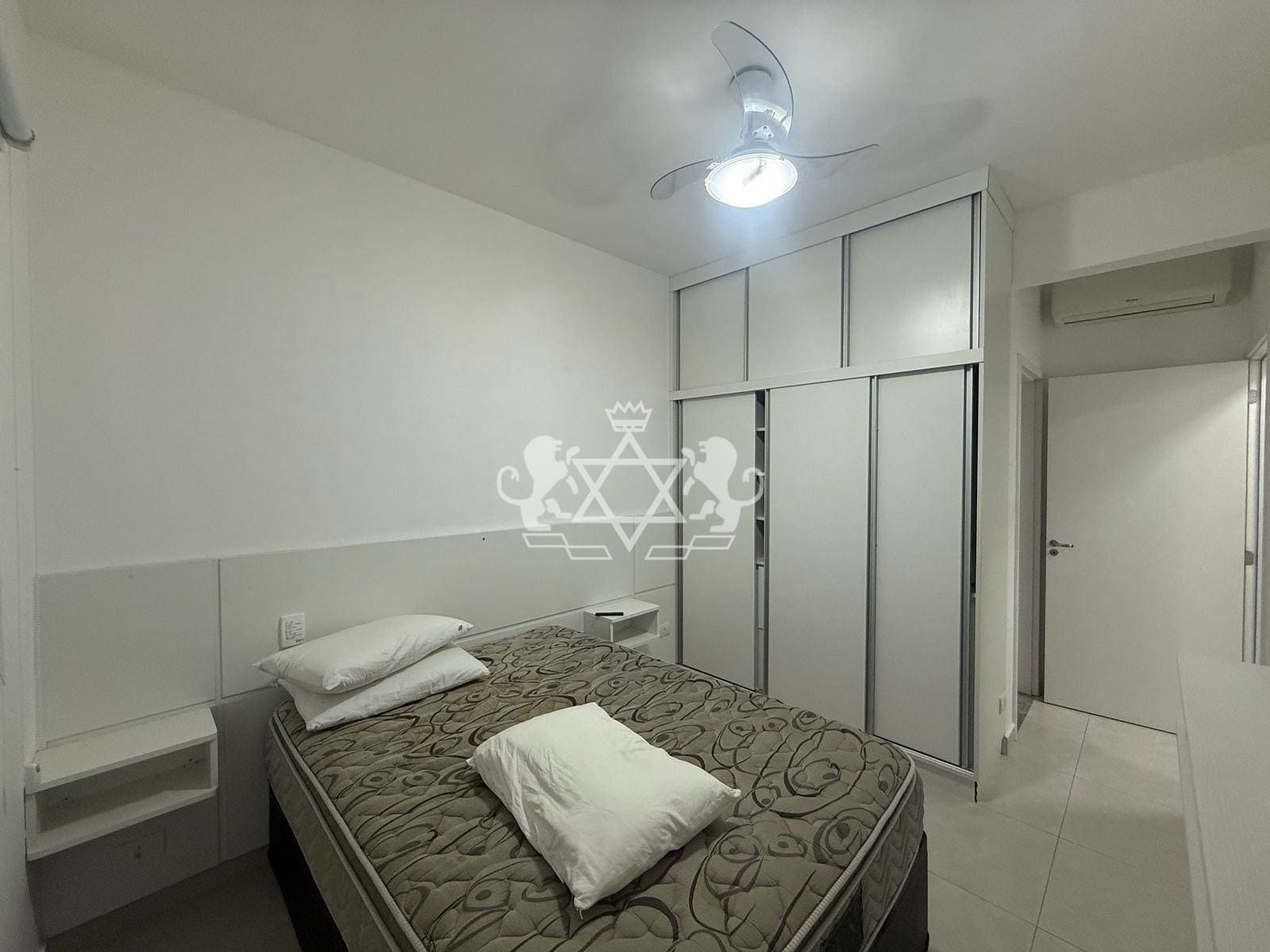 Apartamento à venda com 2 quartos, 79m² - Foto 31