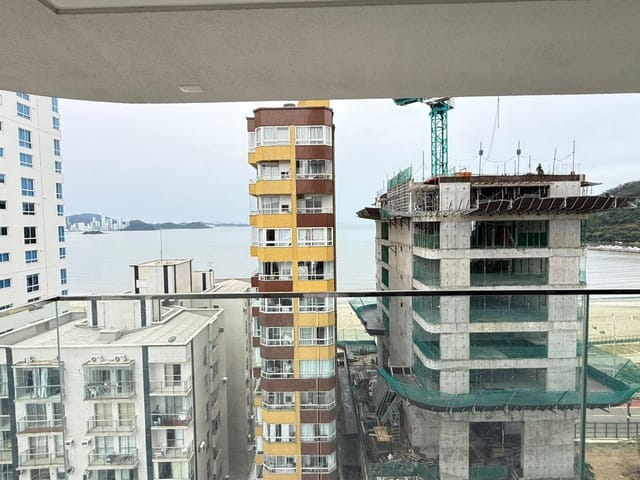 Apartamento com 327m² 4 quartos e 5 banheiros, à venda, no bairro Centro em Balneário Camboriú