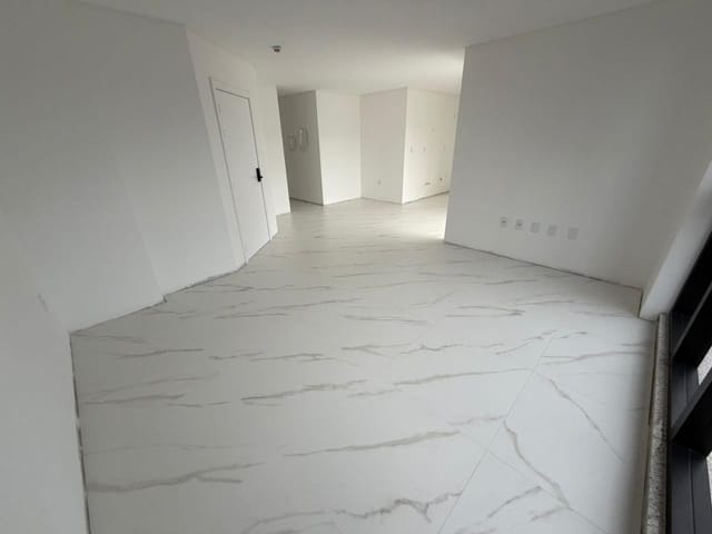 Apartamento com 130m² 4 quartos e 5 banheiros, à venda, no bairro Centro em Itapema