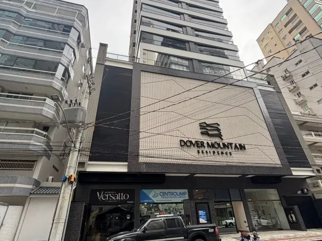 Apartamento com 162m² 3 quartos e 4 banheiros, à venda, no bairro Meia Praia em Itapema