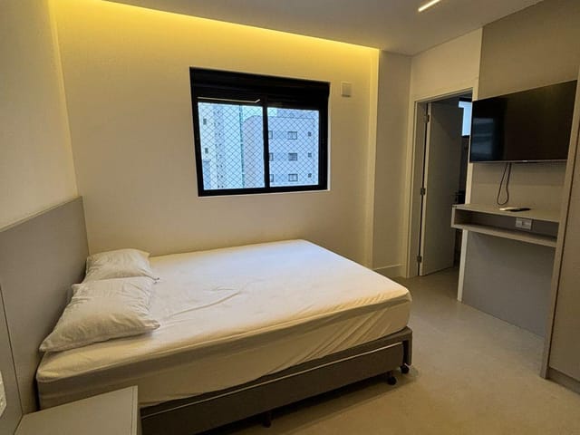 Apartamento com 162m² 3 quartos e 4 banheiros, à venda, no bairro Meia Praia em Itapema