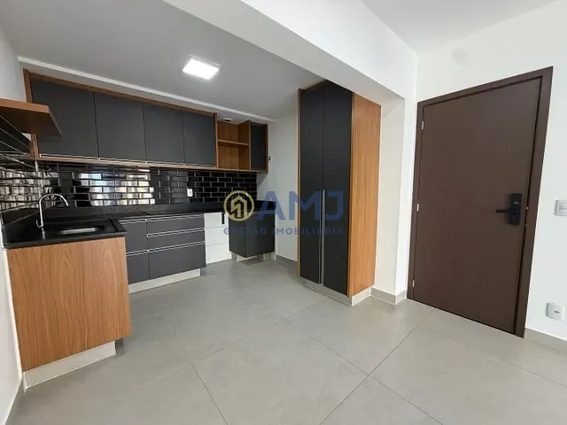 Apartamento 2 quartos e 2 banheiros, para alugar, no bairro Setor Bueno em Goiânia