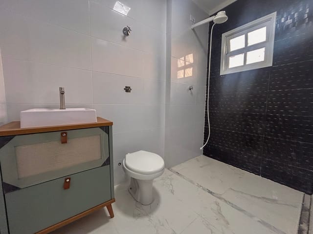 Apartamento 2 quartos e 2 banheiros, à venda, no bairro Maitinga em Bertioga