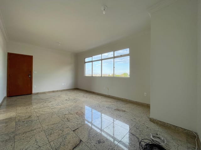 Foto do Apartamento - Apartamento para locação com 3 quartos (1 suíte), armários planejados e uma vaga coberta, Planalto, Belo Horizonte, MG | Deltalar Imóveis