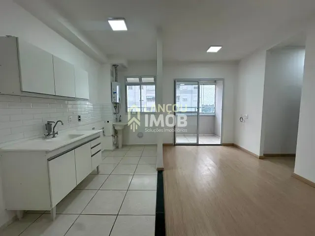 Apartamento com 60m² 3 quartos e 2 banheiros, para alugar, no bairro Jardim Carlos Gomes em Jundiaí