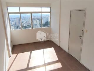 Foto do Apartamento-APARTAMENTO À VENDA, COM 59M² 2 AMPLOS DORMITÓRIOS COM ARMÁRIOS EMBUTIDOS, SALA AREJADA COM PISO LAMINADO, COZINHA COM ARMÁRIOS E 1 VAGA.  SUMARÉ