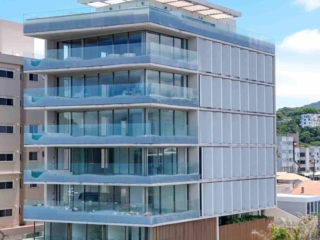 Apartamento com 330m² 4 quartos e 5 banheiros, à venda, no bairro Praia Brava de Itajaí em Itajaí