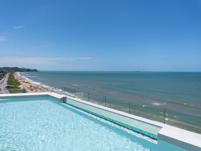 Apartamento com 330m² 4 quartos e 5 banheiros, à venda, no bairro Praia Brava de Itajaí em Itajaí