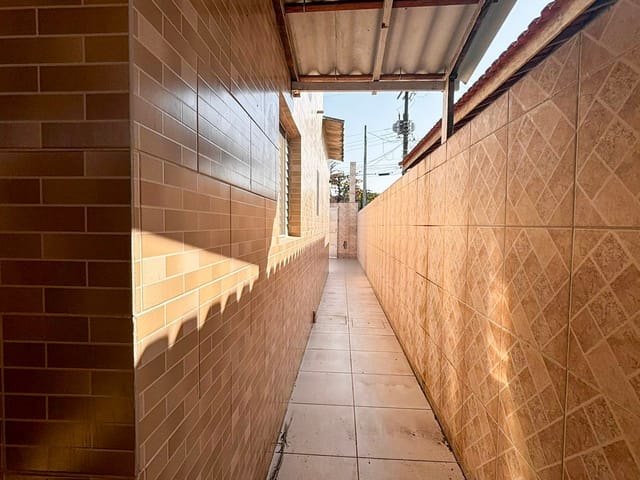 Casa 2 quartos e 2 banheiros, à venda, no bairro Rio da Praia em Bertioga