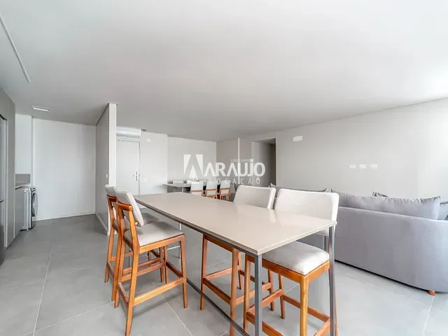 Apartamento 3 quartos e 3 banheiros, para alugar, no bairro Centro em Itajaí