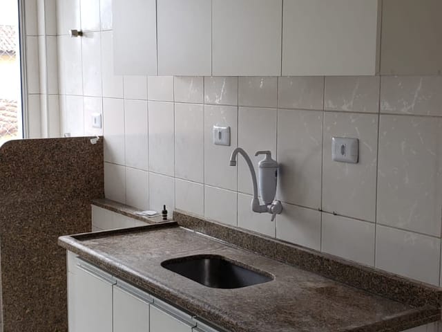 Apartamento com 72m² 3 quartos e 1 banheiro, à venda, no bairro Parque São Benedito em Pindamonhangaba