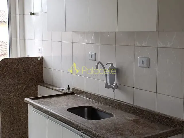 Apartamento com 72m² 3 quartos e 1 banheiro, à venda, no bairro Parque São Benedito em Pindamonhangaba