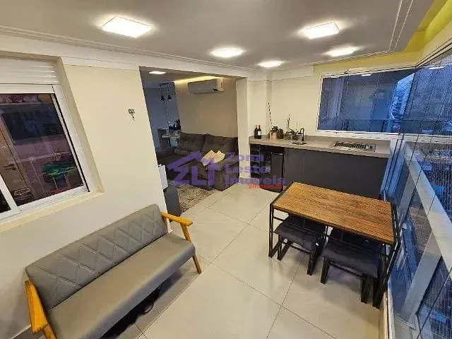 Apartamento 2 quartos e 1 banheiro, à venda, no bairro Vila Gomes Cardim em São Paulo