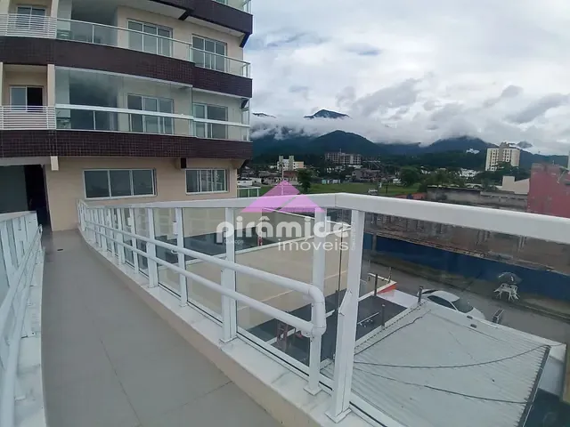 Apartamento com 224m² 3 quartos e 3 banheiros, à venda, no bairro Balneário Copacabana em Caraguatatuba