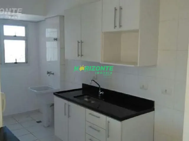 Apartamento com 67m² 3 quartos e 2 banheiros, para alugar, no bairro Urbanova em São José dos Campos
