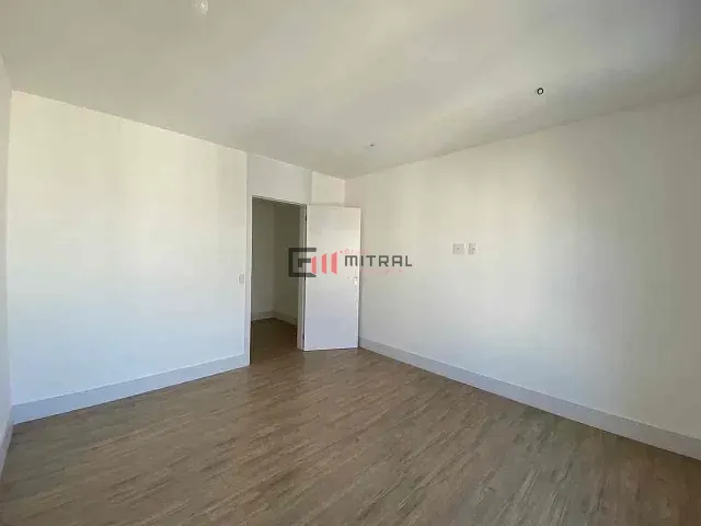 Apartamento 3 quartos e 5 banheiros, à venda, no bairro Santa Rosa em Londrina