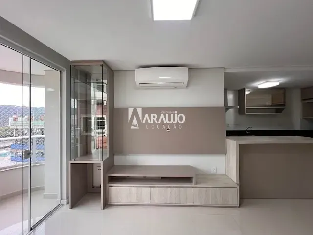 Apartamento 2 quartos e 2 banheiros, para alugar, no bairro Fazenda em Itajaí