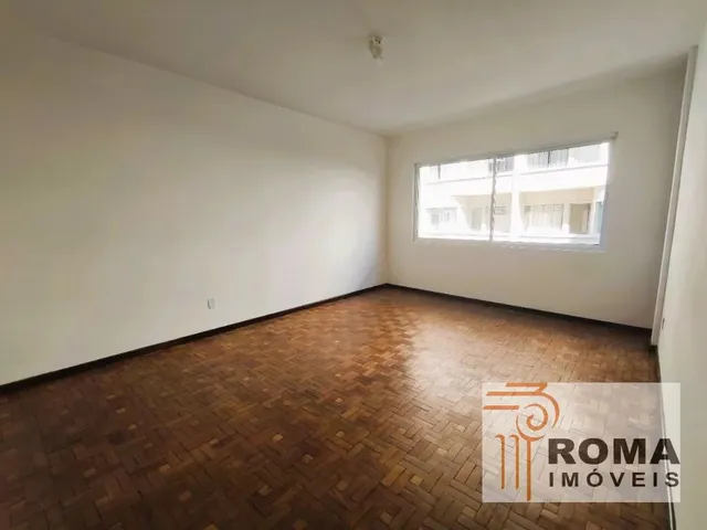 Apartamento 3 quartos e 2 banheiros, à venda, no bairro Centro em Curitiba