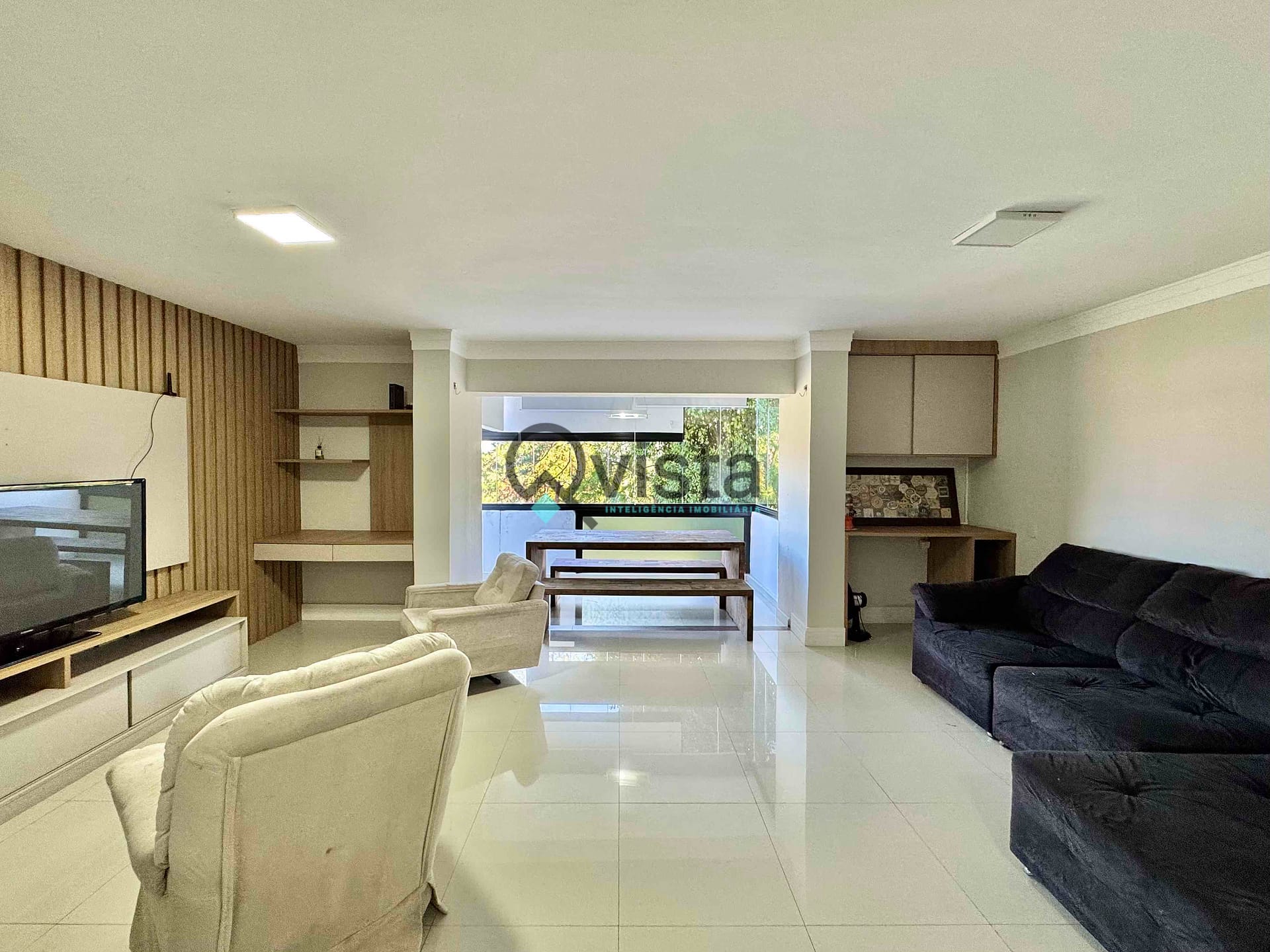 Apartamento à venda com 3 quartos, 154m² - Foto 1