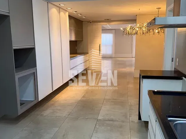 Apartamento com 260m² 3 quartos e 4 banheiros, à venda, no bairro Jardim Estoril IV em Bauru