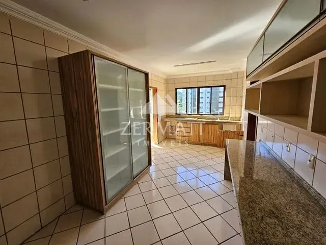 Apartamento com 324m² 4 quartos e 4 banheiros, à venda, no bairro Centro em Blumenau
