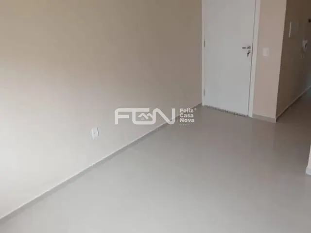Apartamento 2 quartos e 1 banheiro, à venda, no bairro Industrial em Camaçari