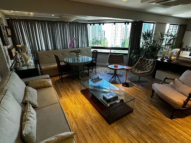 Apartamento 3 quartos e 4 banheiros, à venda, no bairro Casa Forte em Recife