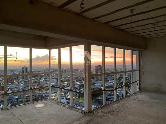 Apartamento com 520m² 3 quartos e 5 banheiros, à venda, no bairro Centro em Guarapuava