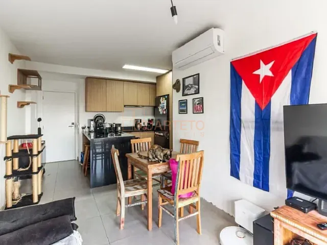 Apartamento 2 quartos e 2 banheiros, à venda ou para alugar, no bairro República em São Paulo