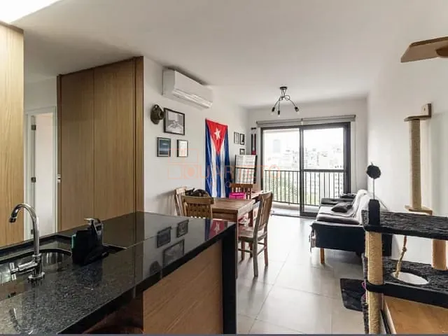 Apartamento 2 quartos e 2 banheiros, à venda ou para alugar, no bairro República em São Paulo