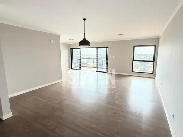 Apartamento com 260m² 3 quartos e 4 banheiros, à venda, no bairro Jardim Estoril IV em Bauru