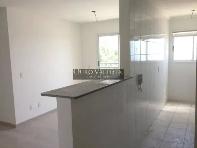 Apartamento 2 quartos e 2 banheiros, à venda, no bairro Jardim Flor da Montanha em Guarulhos