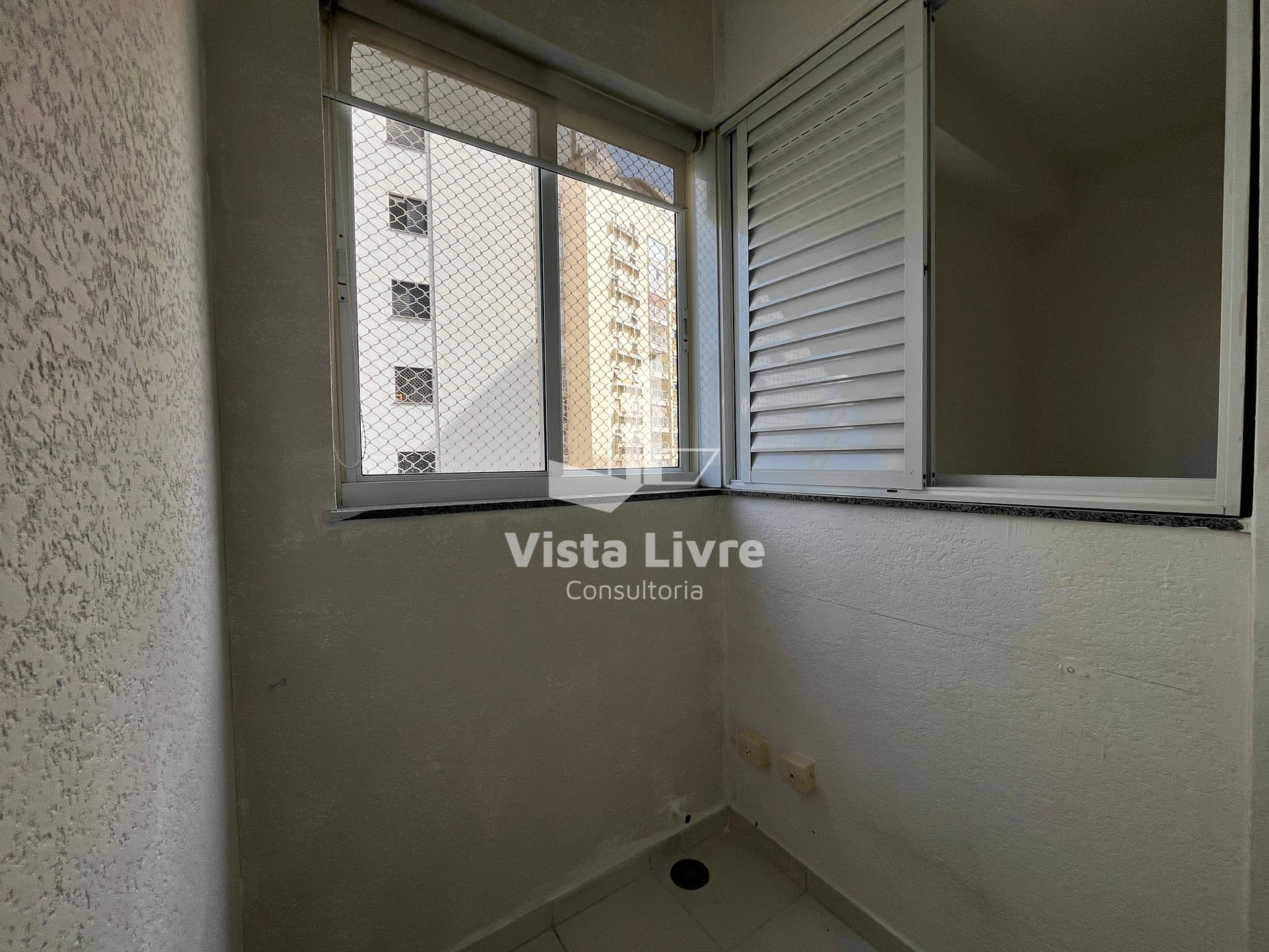 Apartamento à venda com 2 quartos, 56m² - Foto 11