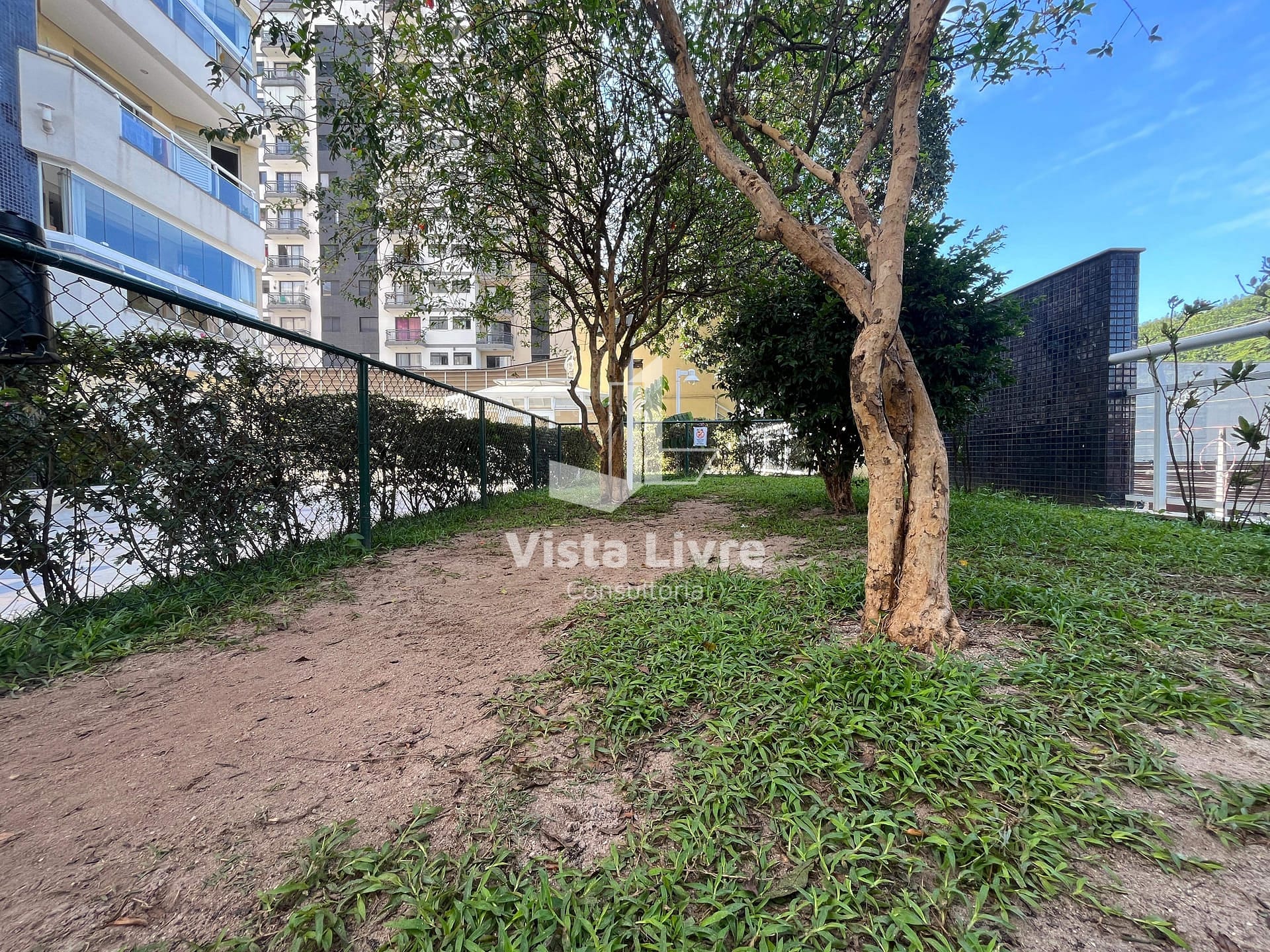 Apartamento à venda com 2 quartos, 56m² - Foto 17