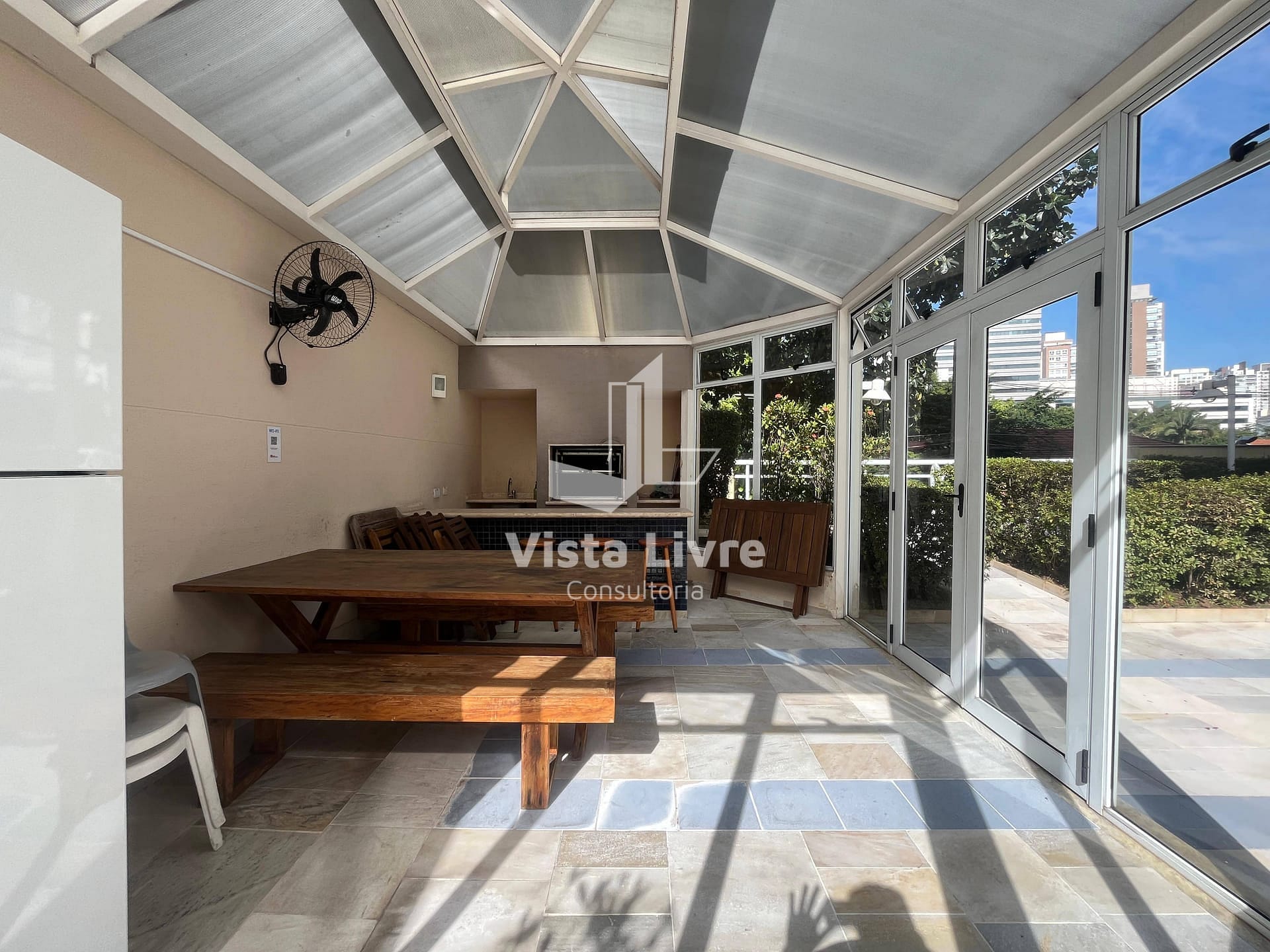 Apartamento à venda com 2 quartos, 56m² - Foto 15