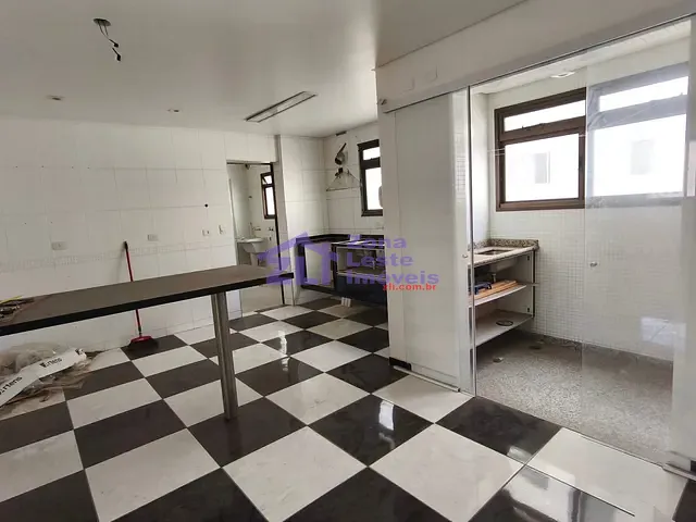 Apartamento 4 quartos e 3 banheiros, para alugar, no bairro Vila Regente Feijó em São Paulo