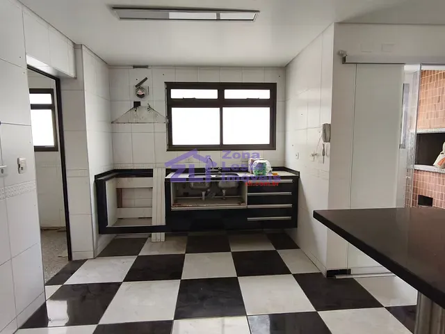 Apartamento 4 quartos e 3 banheiros, para alugar, no bairro Vila Regente Feijó em São Paulo