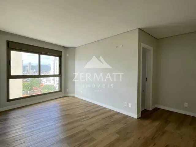 Apartamento com 206m² 3 quartos e 4 banheiros, à venda, no bairro Centro em Balneário Piçarras