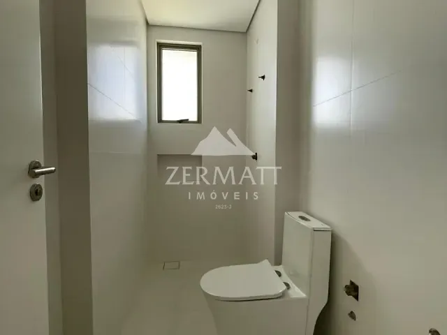 Apartamento com 206m² 3 quartos e 4 banheiros, à venda, no bairro Centro em Balneário Piçarras