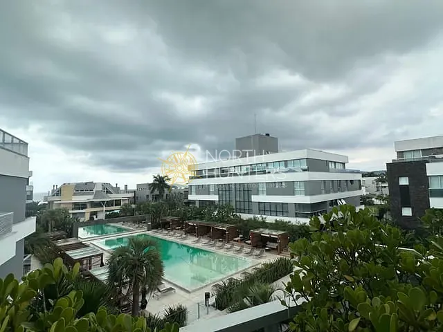Apartamento com 148m² 2 quartos e 3 banheiros, à venda ou para alugar, no bairro Jurerê Internacional em Florianópolis