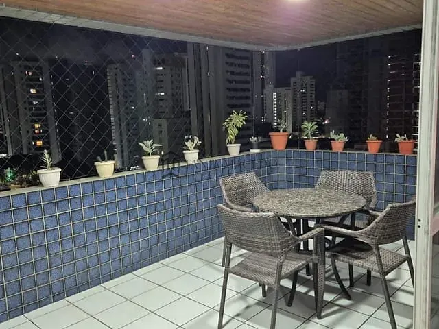 Apartamento 3 quartos e 3 banheiros, à venda, no bairro Aflitos em Recife
