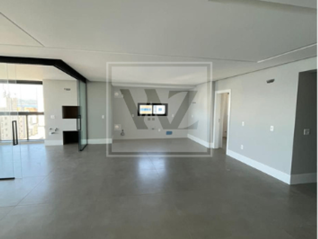 Apartamento 4 quartos e 5 banheiros, à venda, no bairro Meia Praia em Itapema