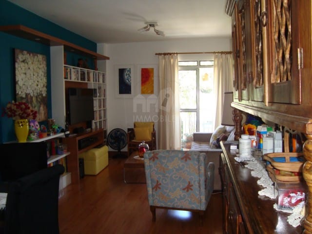 Apartamento à venda, no bairro Coronel Veiga em Petrópolis