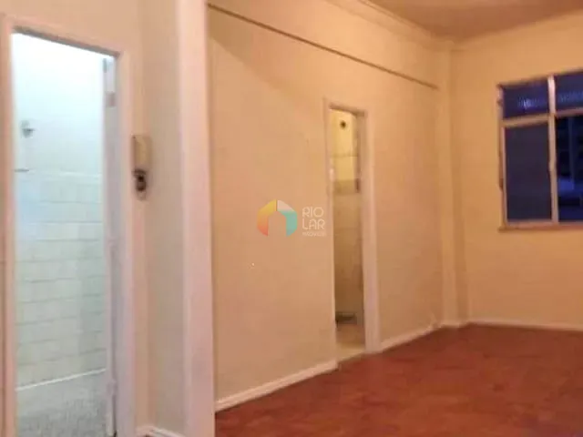 Apartamento com 30m² 1 quarto e 1 banheiro, à venda, no bairro Praça da Bandeira em Rio de Janeiro