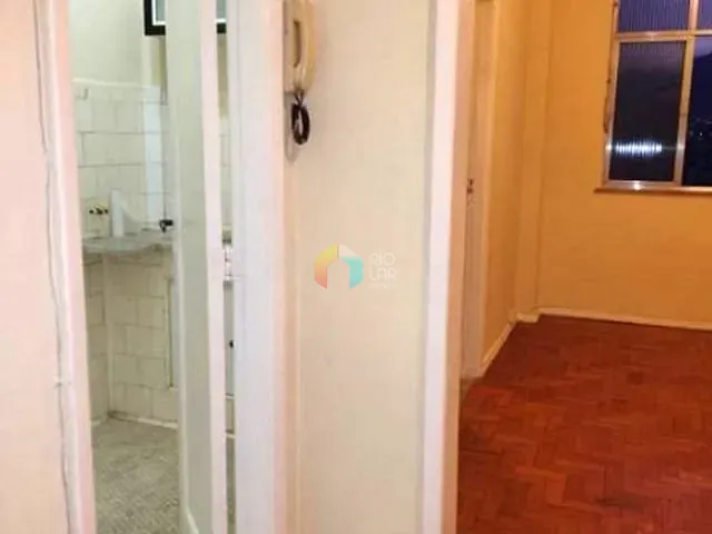 Apartamento com 30m² 1 quarto e 1 banheiro, à venda, no bairro Praça da Bandeira em Rio de Janeiro