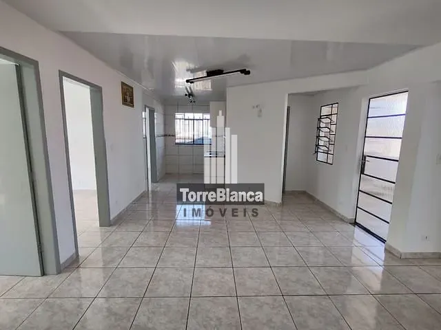 Apartamento com 85m² 3 quartos e 1 banheiro, para alugar, no bairro Uvaranas em Ponta Grossa